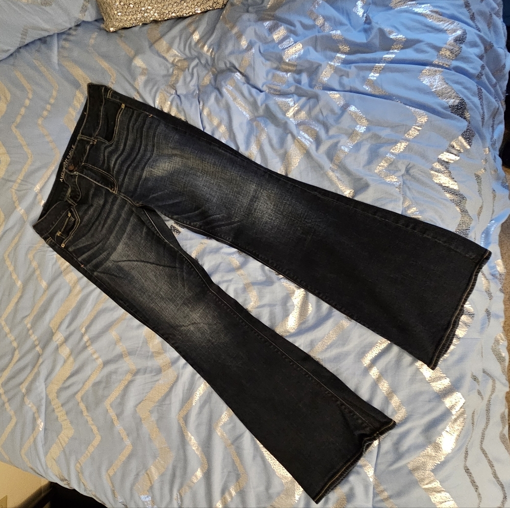 American Eagle flare Dark Wash Blue jeans 18